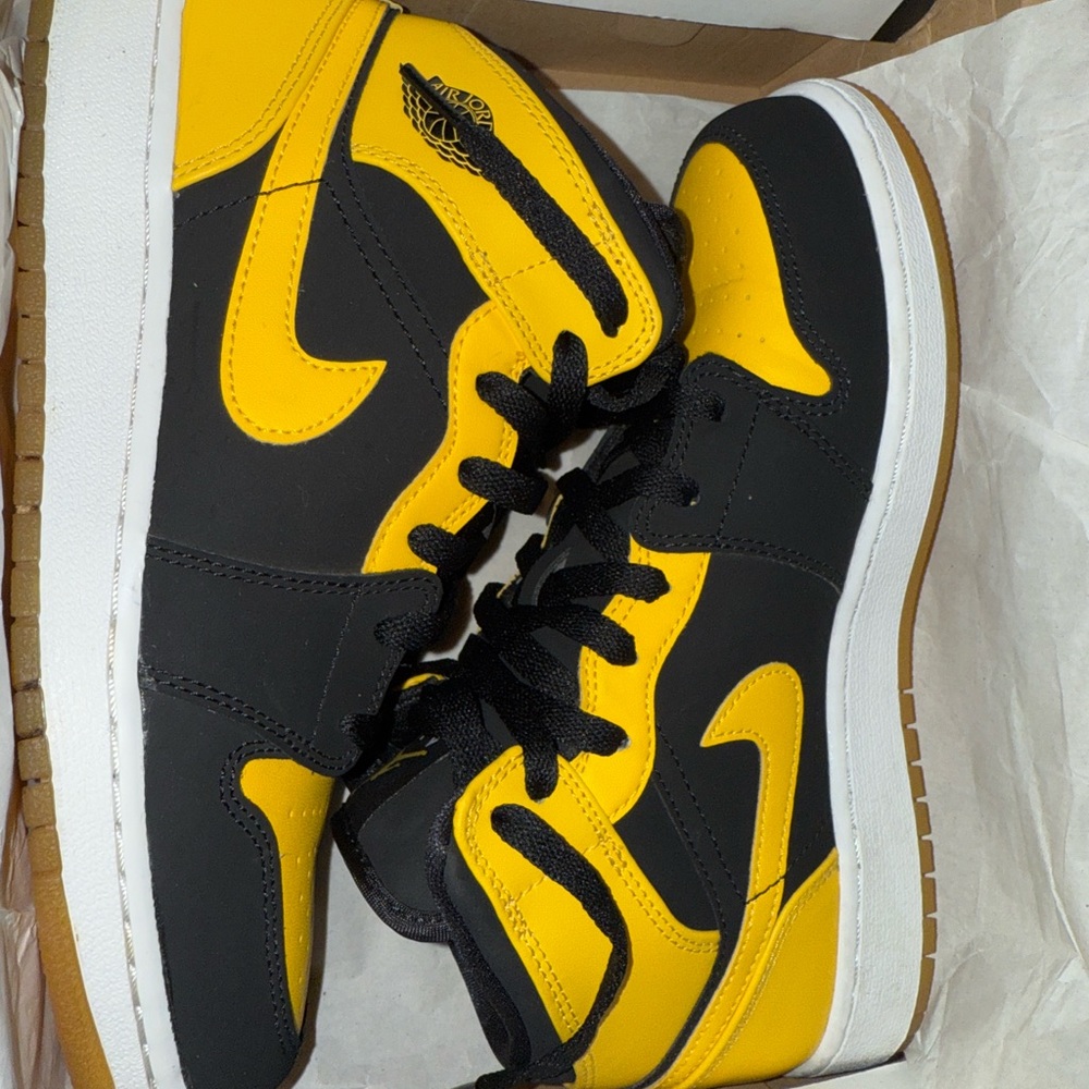 Nike Black and Yellow High-Top Sneakers